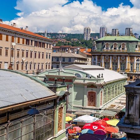 Rijeka With Love Center Luaran gambar