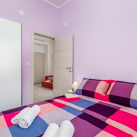 Rijeka With Love Center Luaran gambar