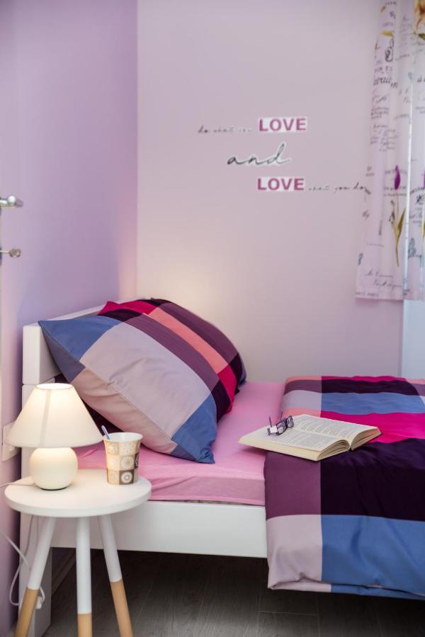 Rijeka With Love Center Luaran gambar
