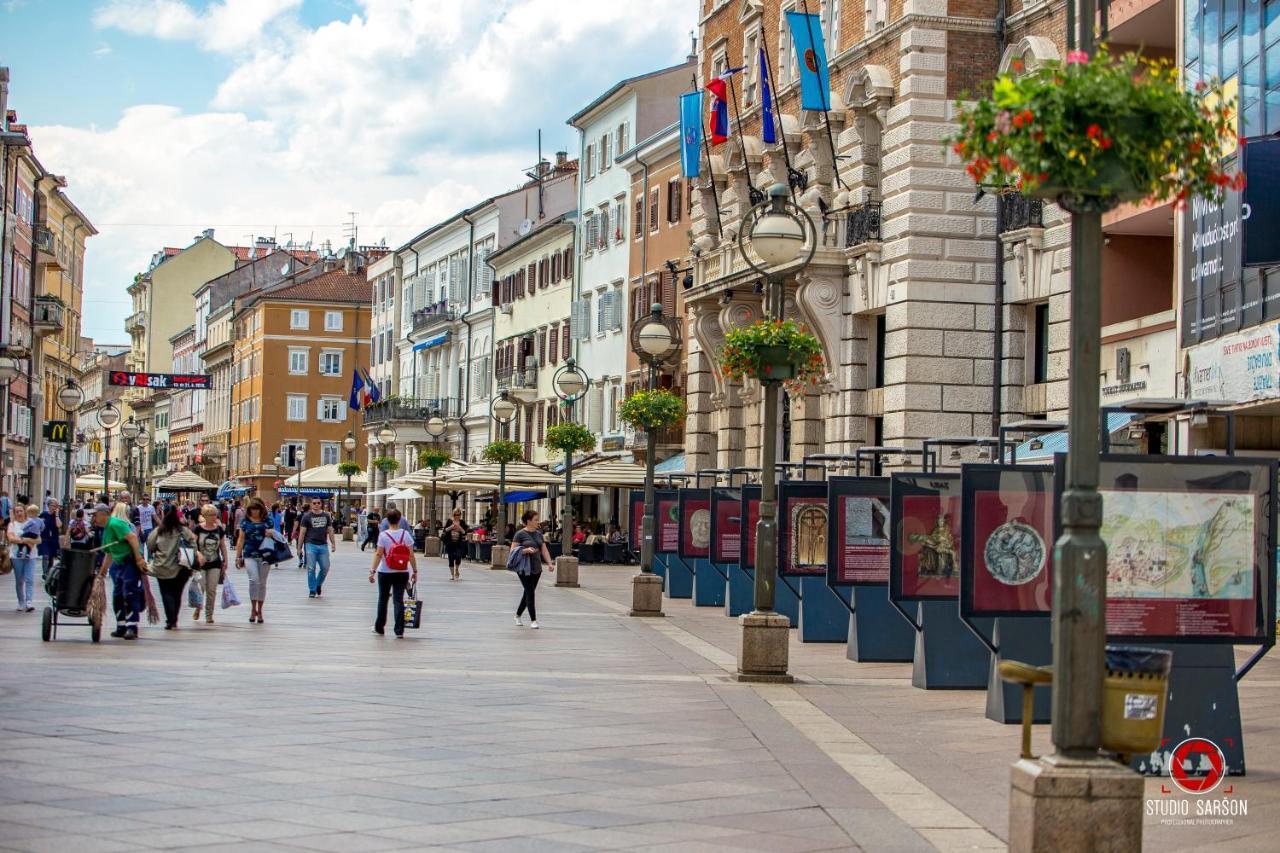 Rijeka With Love Center Luaran gambar